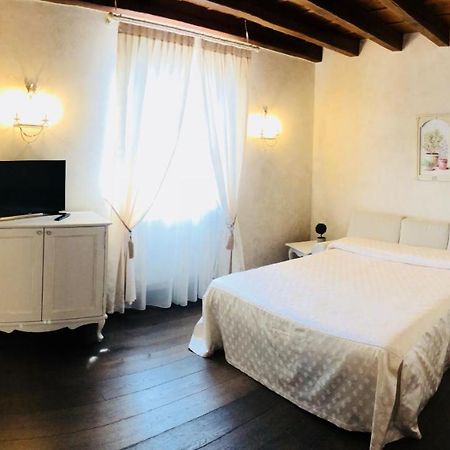 Relais Mondotella Pozzolengo Exteriör bild