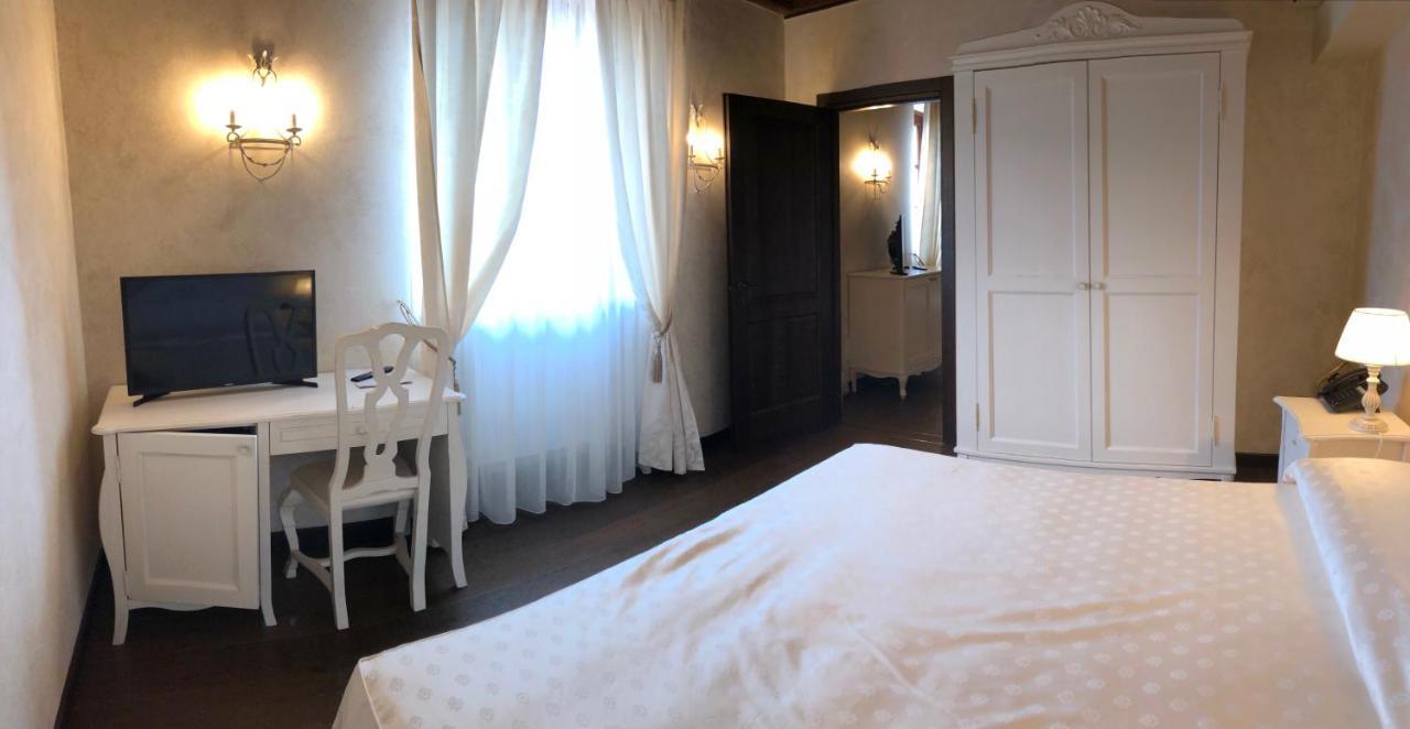 Relais Mondotella Pozzolengo Exteriör bild