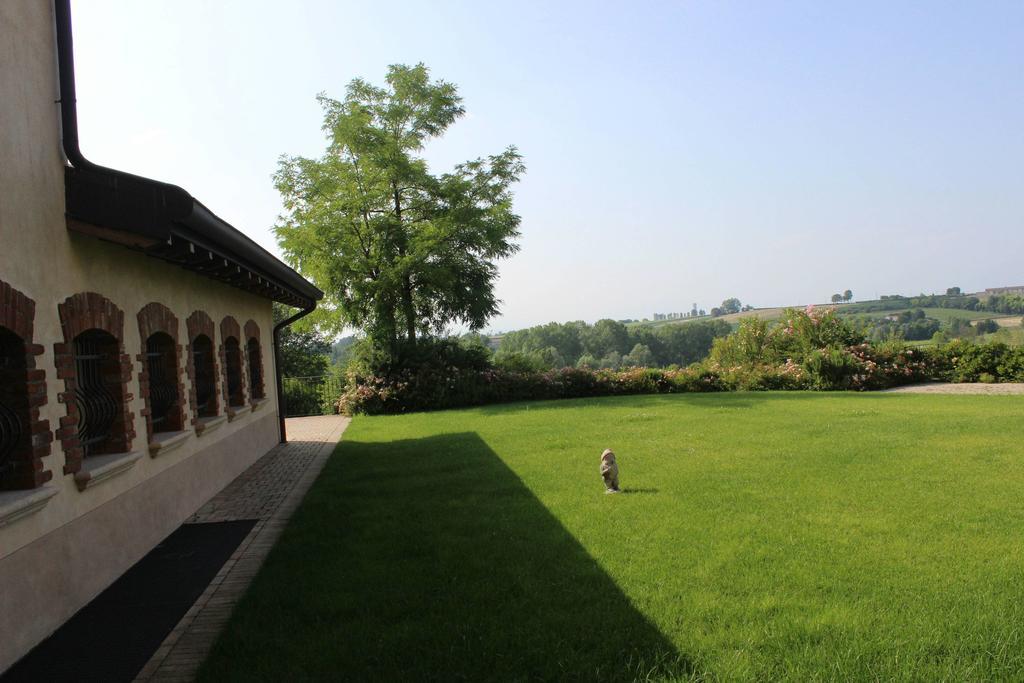 Relais Mondotella Pozzolengo Exteriör bild